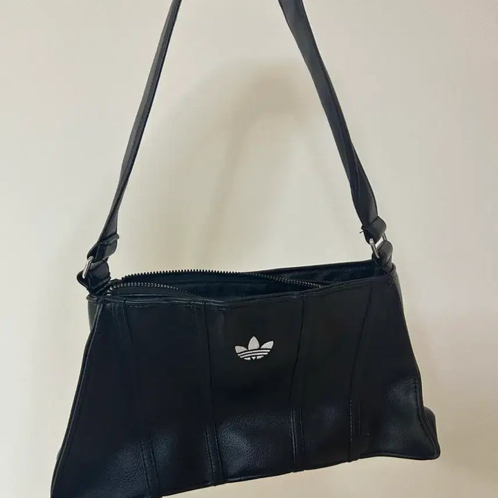 [BUNJANG] Adidas Black Shoulder Bag / 아디다스 블랙 숄더백