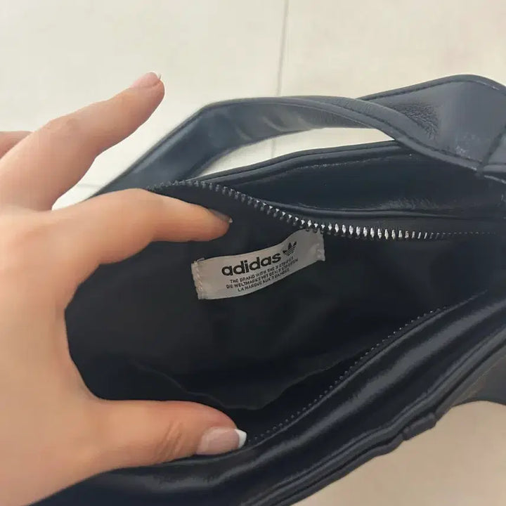 [BUNJANG] Adidas Black Shoulder Bag / 아디다스 블랙 숄더백