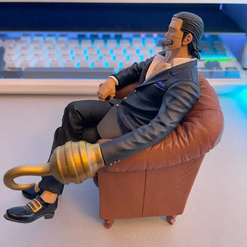 원피스 크로커다일 좌상 피규어