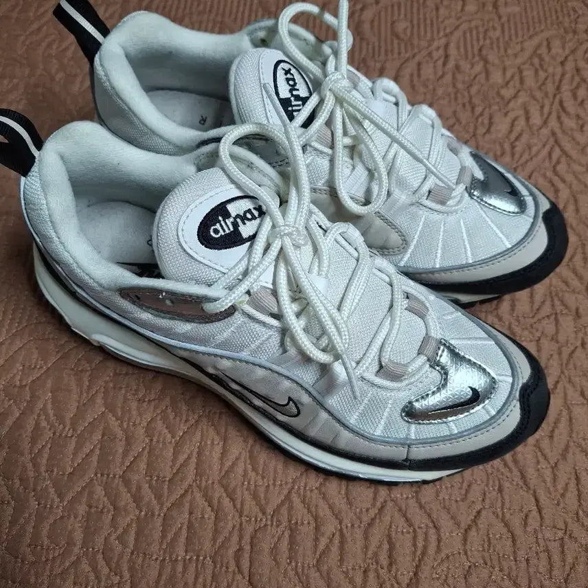 [BUNJANG] Nike Air Max 98 Women's Sneakers / 240 나이키 에어맥스98 여성 운동화 [2185]