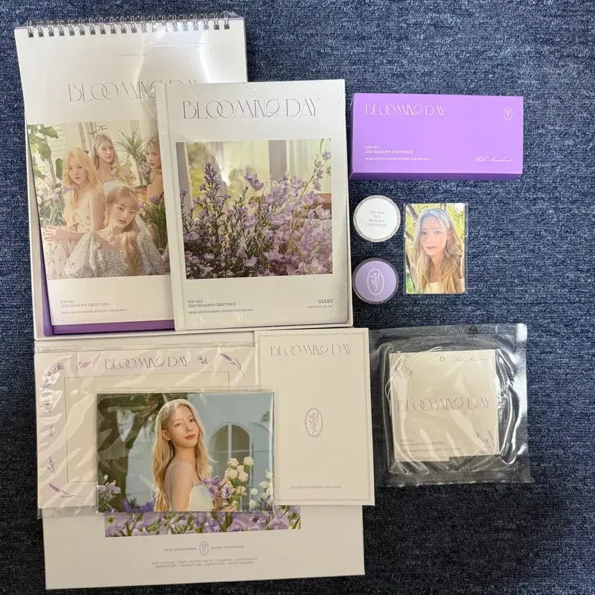 (미사용, 단순개봉) (여자)아이들 2023 시즌그리팅 블루밍데이