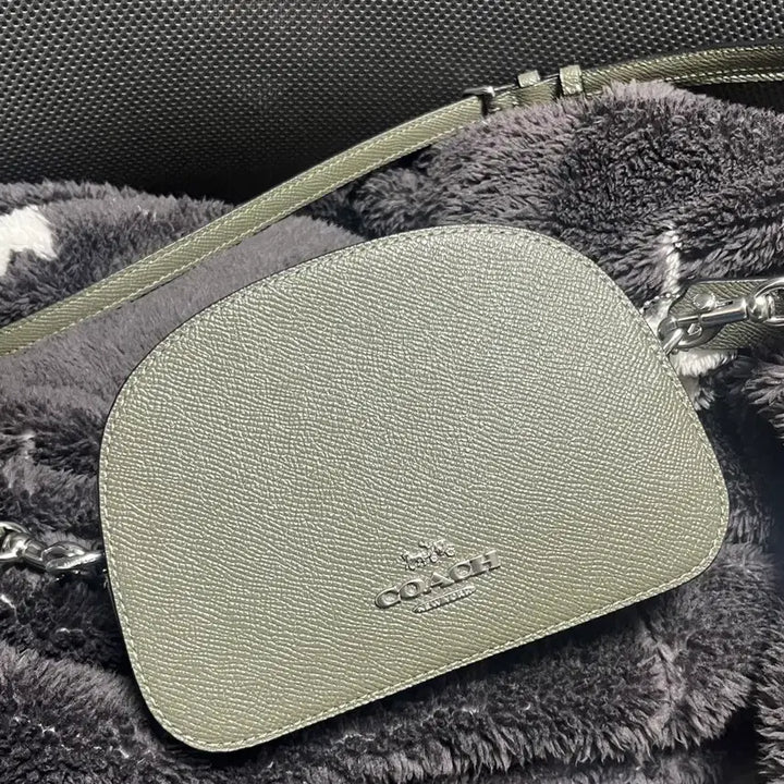 [BUNJANG] Coach Mini Serena Crossbody Bag / 코치 미니 세레나 크로스백 (배송비 포함)
