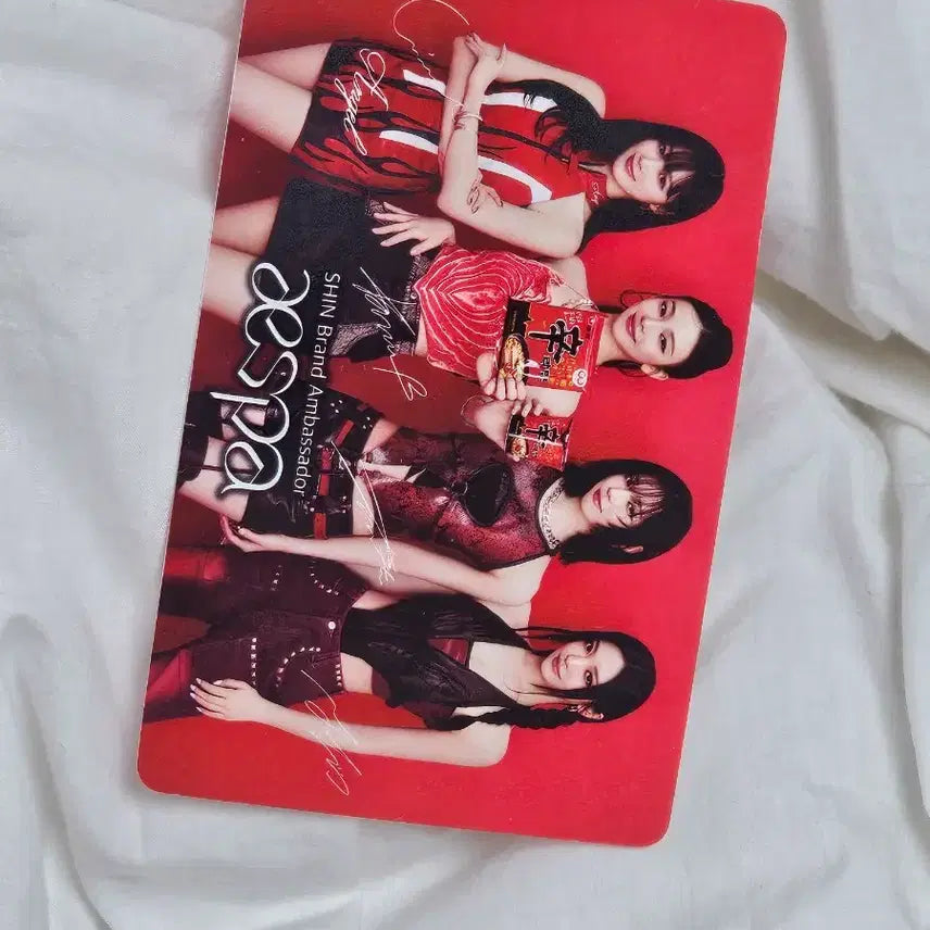 에스파 신라면 단체 포토카드 (탑로더포함)