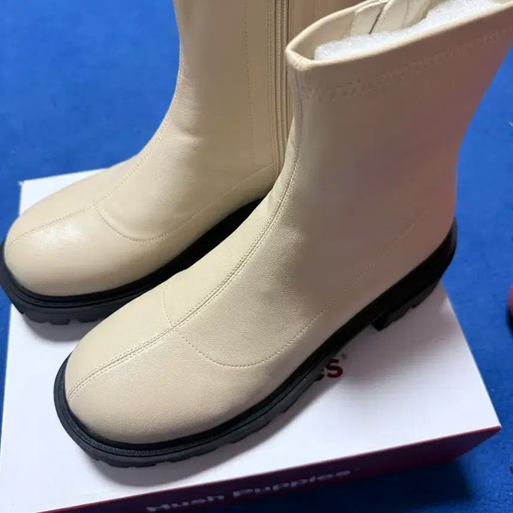 [BUNJANG] Hush Puppies Boots - Ivory 245 / 허쉬퍼피 부츠 새제품 풀세트