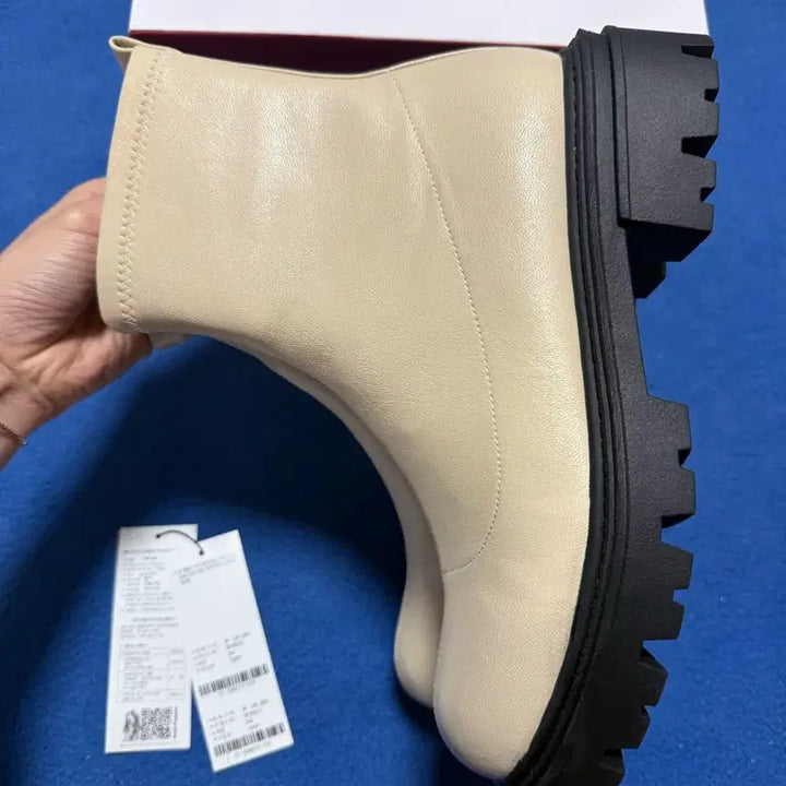 [BUNJANG] Hush Puppies Boots - Ivory 245 / 허쉬퍼피 부츠 새제품 풀세트