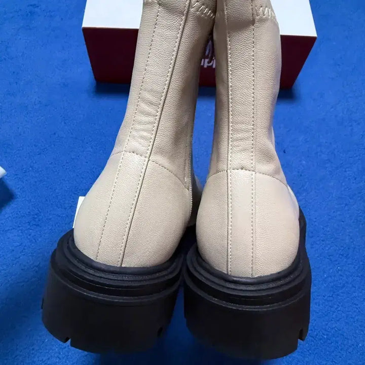 [BUNJANG] Hush Puppies Boots - Ivory 245 / 허쉬퍼피 부츠 새제품 풀세트