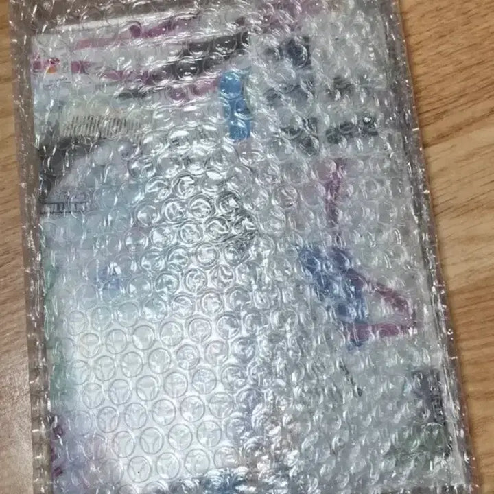 아일릿 낫큐트 앨범