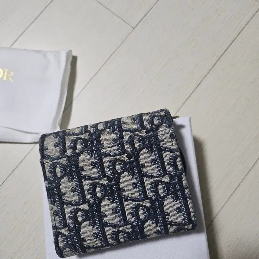 [BUNJANG] Dior Oblique Saddle Bi-fold Wallet / 디올 오블리크 새들 반지갑