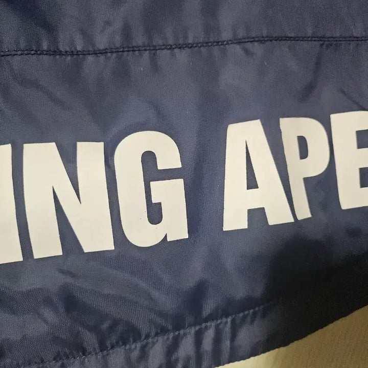 [BUNJANG] BAPE Ape Logo Windbreaker Jacket / M.  베이프 에이프 로고 바람막이 자켓