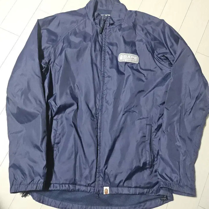[BUNJANG] BAPE Ape Logo Windbreaker Jacket / M.  베이프 에이프 로고 바람막이 자켓
