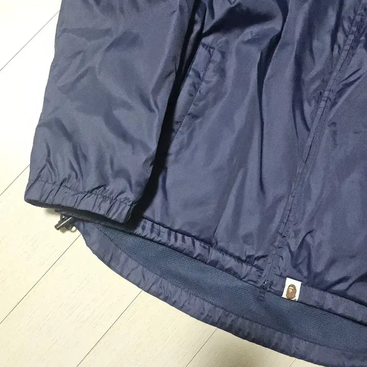 [BUNJANG] BAPE Ape Logo Windbreaker Jacket / M.  베이프 에이프 로고 바람막이 자켓