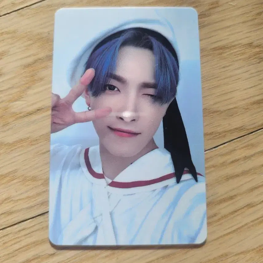 에이티즈 홍중 포토카드