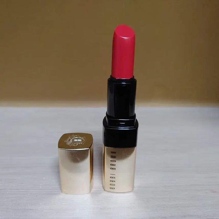 [BUNJANG] Bobbi Brown Retro Red Luxe Lipstick / *새상품* 바비브라운 립스틱 - 레트로레드