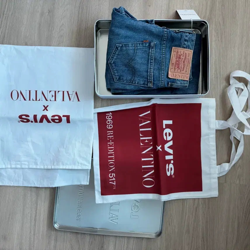 [BUNJANG] Levi's x Valentino 517 (27) / 귀한 레어템 리바이스 x 발렌티노 517 (27) 판매