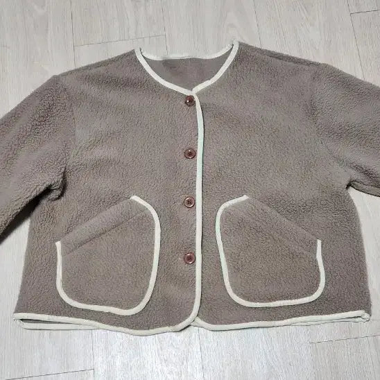 [BUNJANG] Brown Fuzzy Long Sleeve Cardigan / 뽀글이 털 긴팔 가디건 브라운