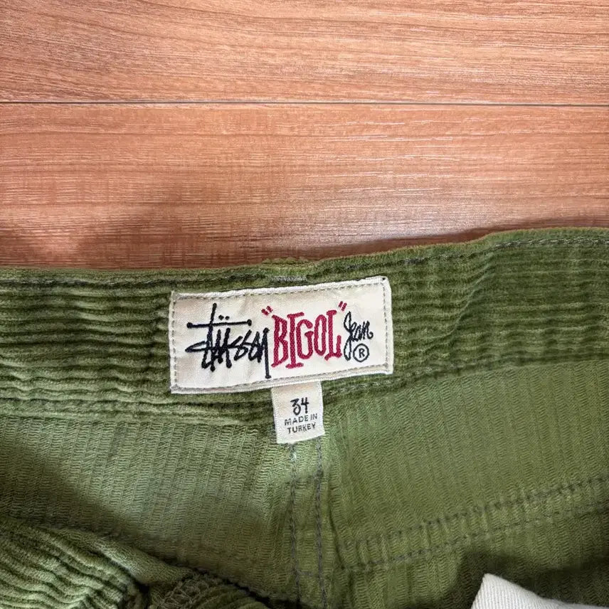 [BUNJANG] Stussy Corduroy Big Ol' Jean Olive Pants / [34] 스투시 코듀로이 빅 올 진 올리브