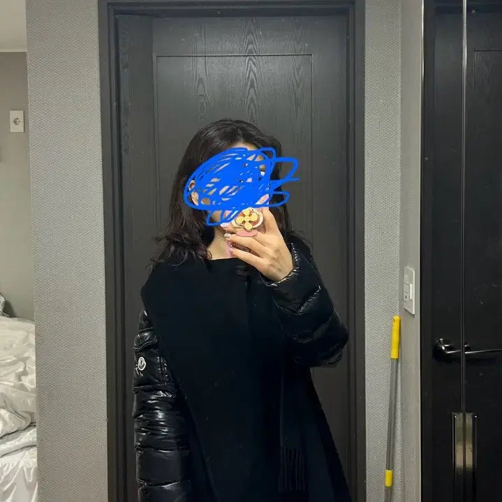 [BUNJANG] Moncler Mantella M Cape Style Padded Jacket / 몽클레어 만텔라 M (숄 패딩)