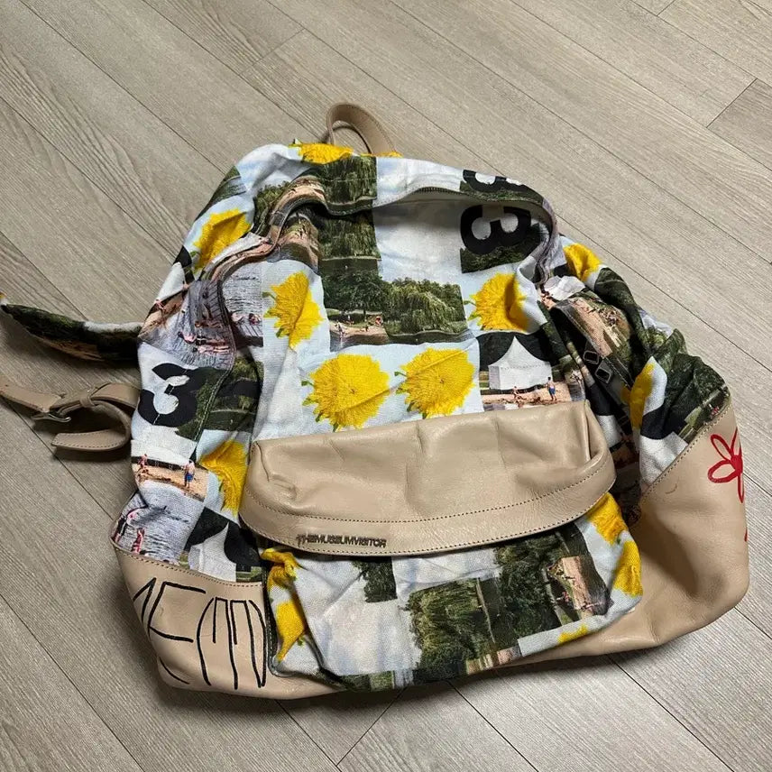 [BUNJANG] The Museum Visitor Backpack Bag / 더뮤지엄비지터 백팩 가방