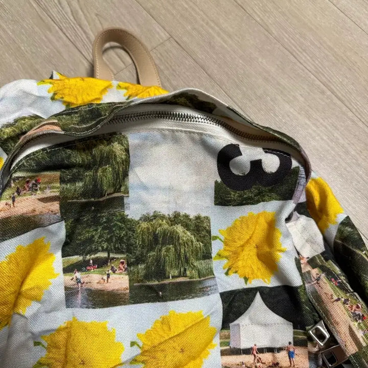 [BUNJANG] The Museum Visitor Backpack Bag / 더뮤지엄비지터 백팩 가방