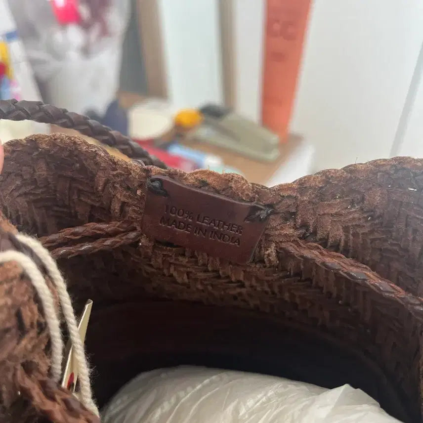 [BUNJANG] Dragon Diffusion Pom Pom Dark Brown Handbag / 드래곤디퓨전 폼폼 다크브라운