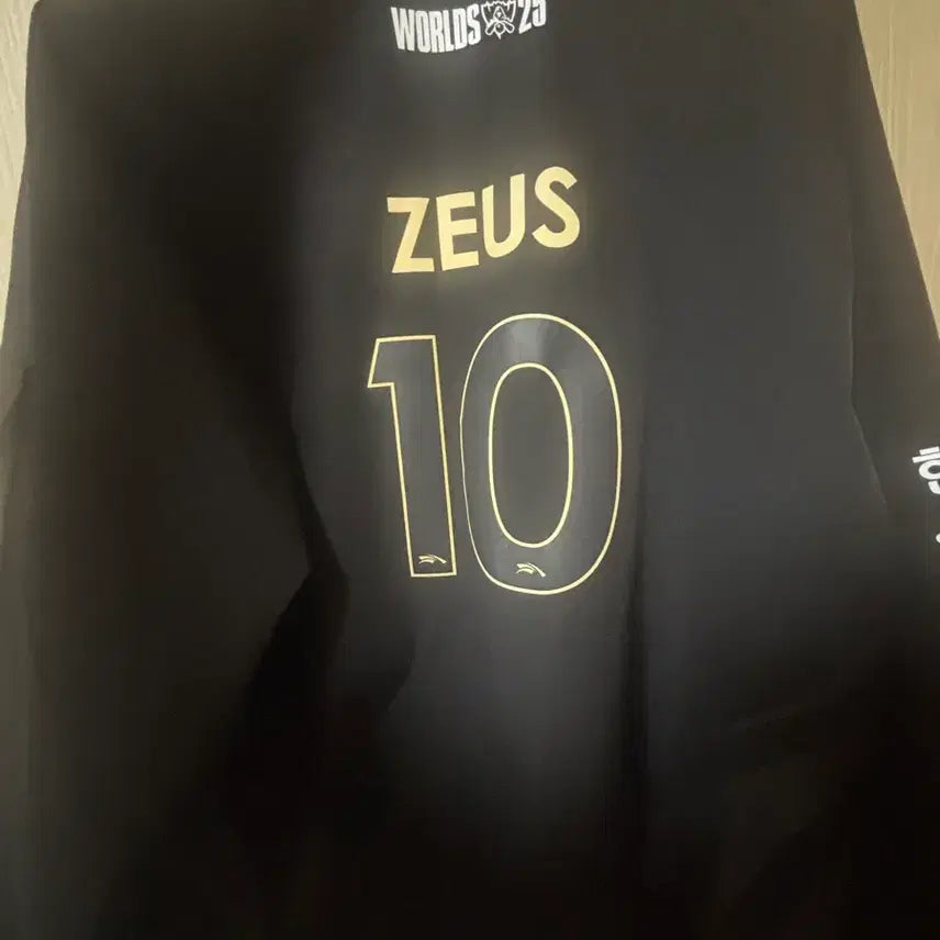 [BUNJANG] HLE Zeus Choi Woo-je Worlds Jersey Jacket / 25 HLE 한화생명 제우스 최우제 95 사이즈 월즈 유니폼 자켓 양도