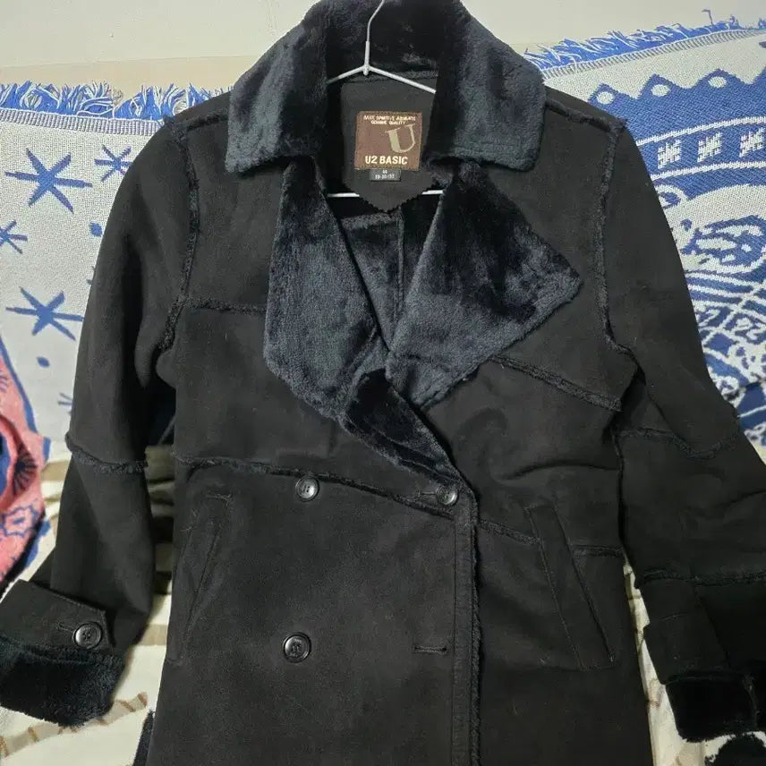 [BUNJANG] U2 Basic Black Mouton Coat / U2 BASIC 블랙 무스탕 코트