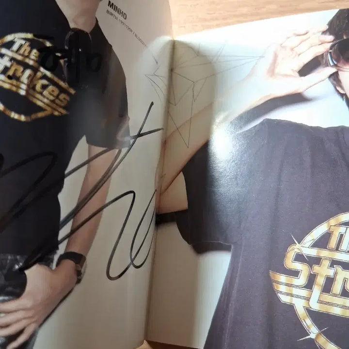 샤이니 1st 데뷔 싸인앨범  누난 너무 예뻐 싸인앨범