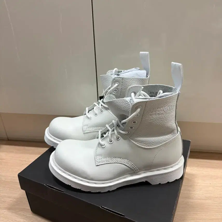 [BUNJANG] Dr. Martens MM6 Maison Margiela 1460 8-Eye Boots / [260]새상품 닥터마틴 x MM6 메종 마르지엘라 1460