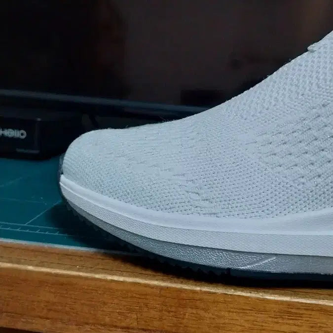 [SOLD OUT] 스케쳐스 트리플 웨지 슬림온. 240