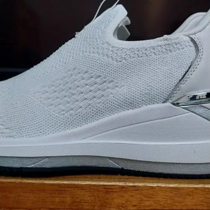 [SOLD OUT] 스케쳐스 트리플 웨지 슬림온. 240