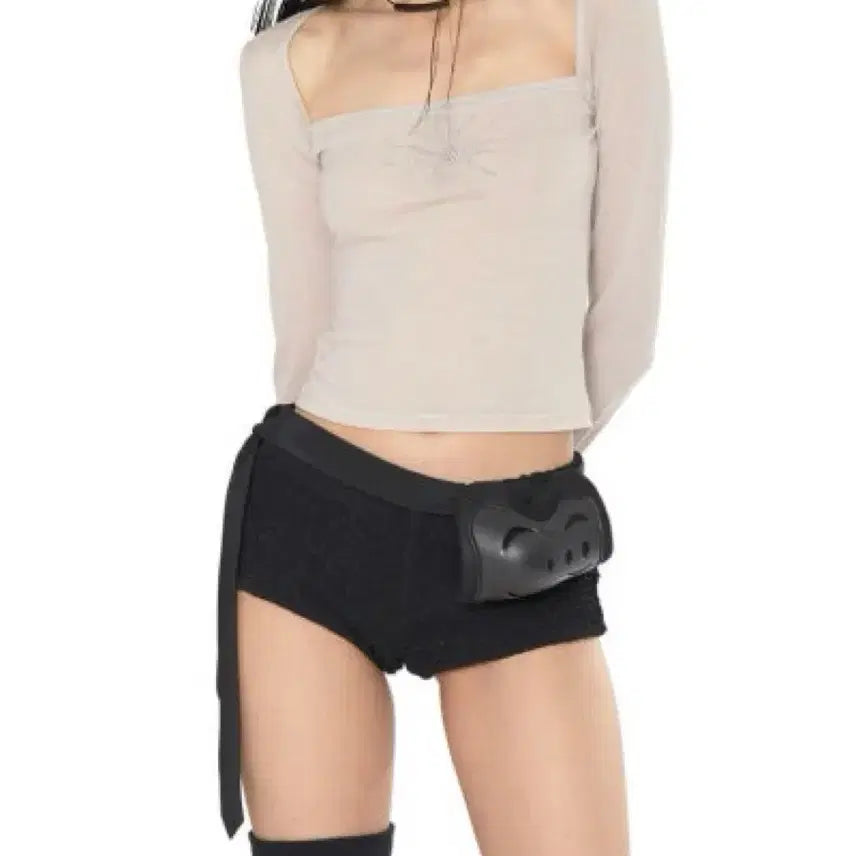 [BUNJANG] bonnae Hotfix Finger Hole Top / bonnae 본네 Hotfix finger hole top (skin)