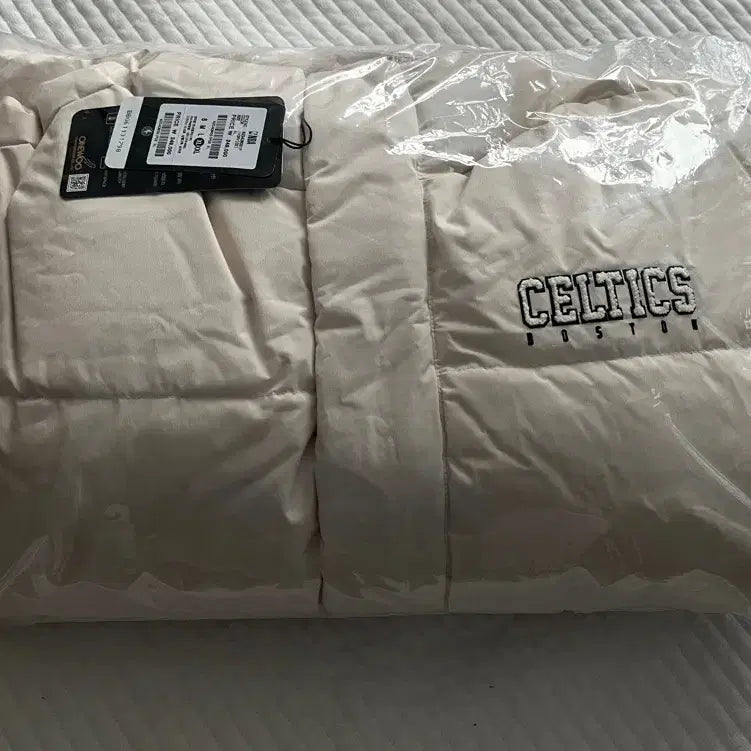 [SOLD OUT] NBA 오리털 패딩 크림 105 XL 미개봉 새상품
