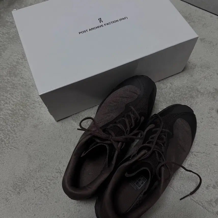 [BUNJANG] Onlearning x PAP Cloudventure Kakao 230 (Exchangeable) / 온러닝X파프 클라우드벤쳐 카카오 230 (235교환 O)