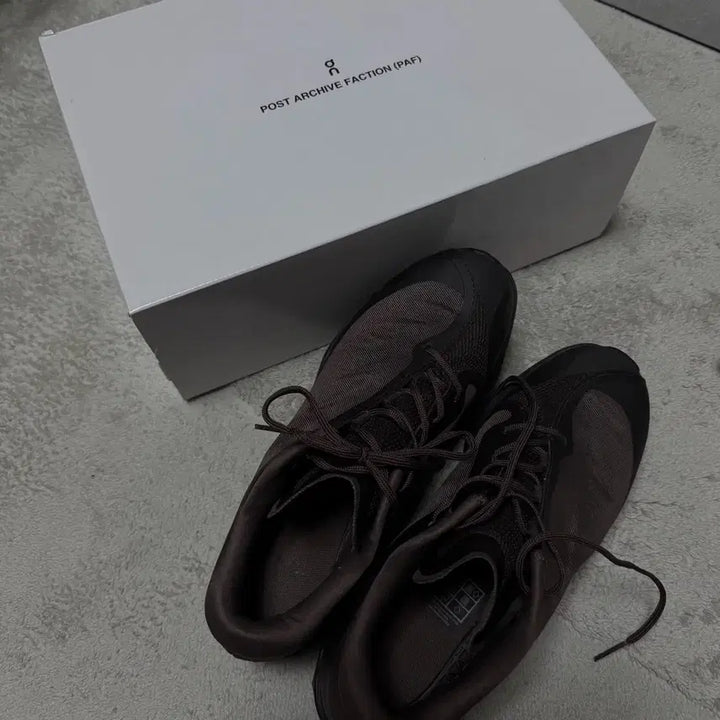 [BUNJANG] Onlearning x PAP Cloudventure Kakao 230 (Exchangeable) / 온러닝X파프 클라우드벤쳐 카카오 230 (235교환 O)