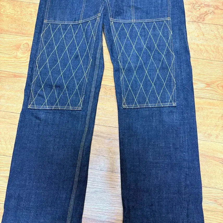 [BUNJANG] Photocard / [32]트로피클로딩 1606 더블니 스탠다드 더트 데님