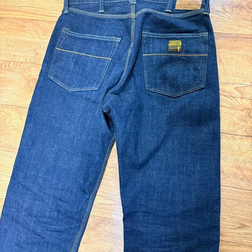 [BUNJANG] Photocard / [32]트로피클로딩 1606 더블니 스탠다드 더트 데님