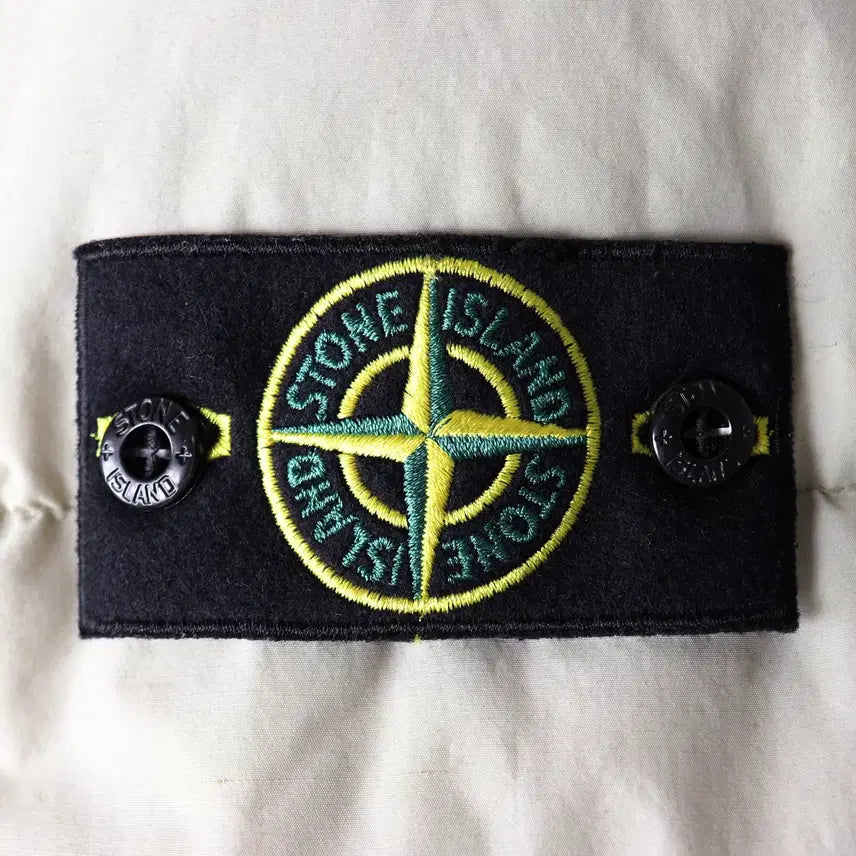 [BUNJANG] Stone Island Naslan Hooded Down Padded Jacket / 스톤아일랜드 나슬란 후드 다운패딩 베이지 L팝니다.
