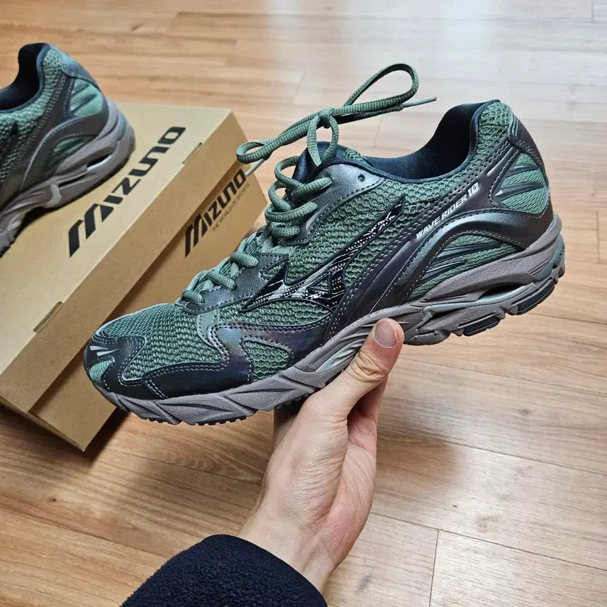 [BUNJANG] Mizuno Wave Rider 10 Sneakers / 미즈노 웨이브 라이더 10