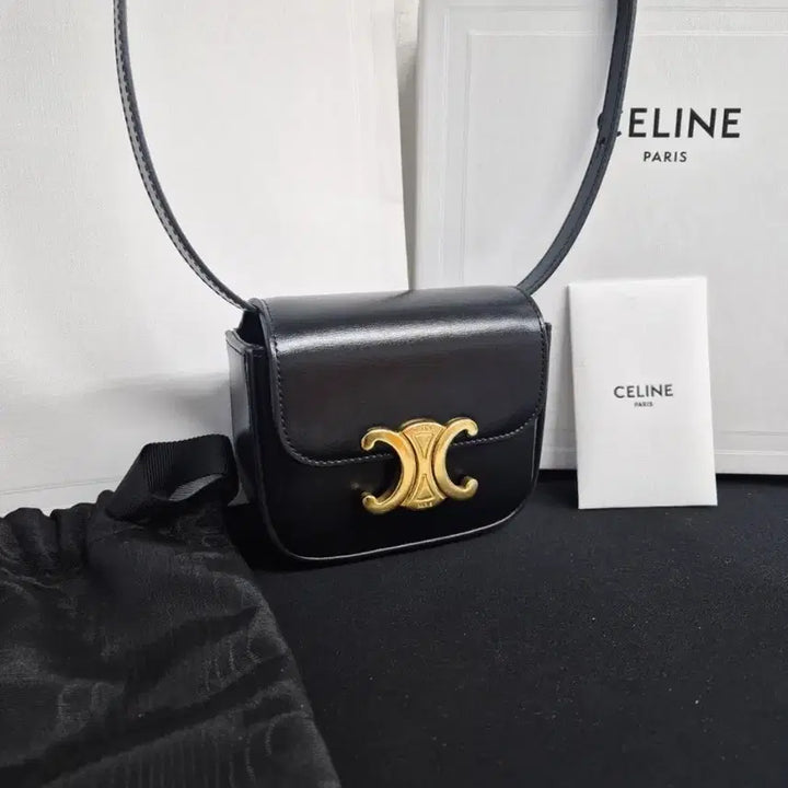 [BUNJANG] Celine Triomphe Black Mini Bag / 셀린느 트리옹프 블랙 미니백