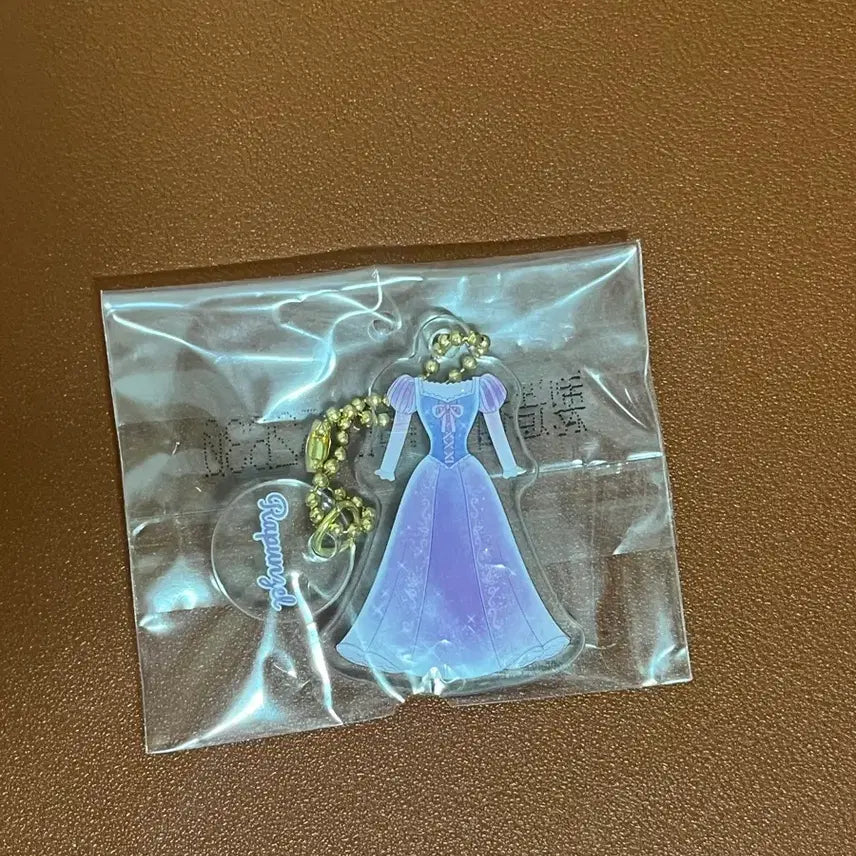[BUNJANG] Rapunzel Acrylic Keyring / 라푼젤 드레스 아크릴 키링
