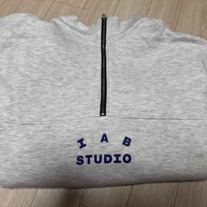 [BUNJANG] IAB Studio Pullover M / 아이앱 스튜디오 풀오버 M