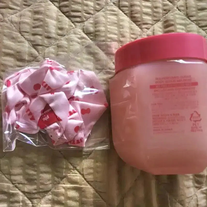 [BUNJANG] Plu Hello Kitty Sugar Body Scrub / 플루 헬로키티 슈가 바디 스크럽 510g