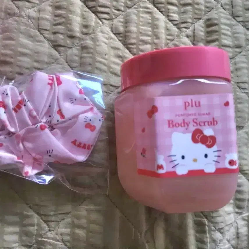 [BUNJANG] Plu Hello Kitty Sugar Body Scrub / 플루 헬로키티 슈가 바디 스크럽 510g