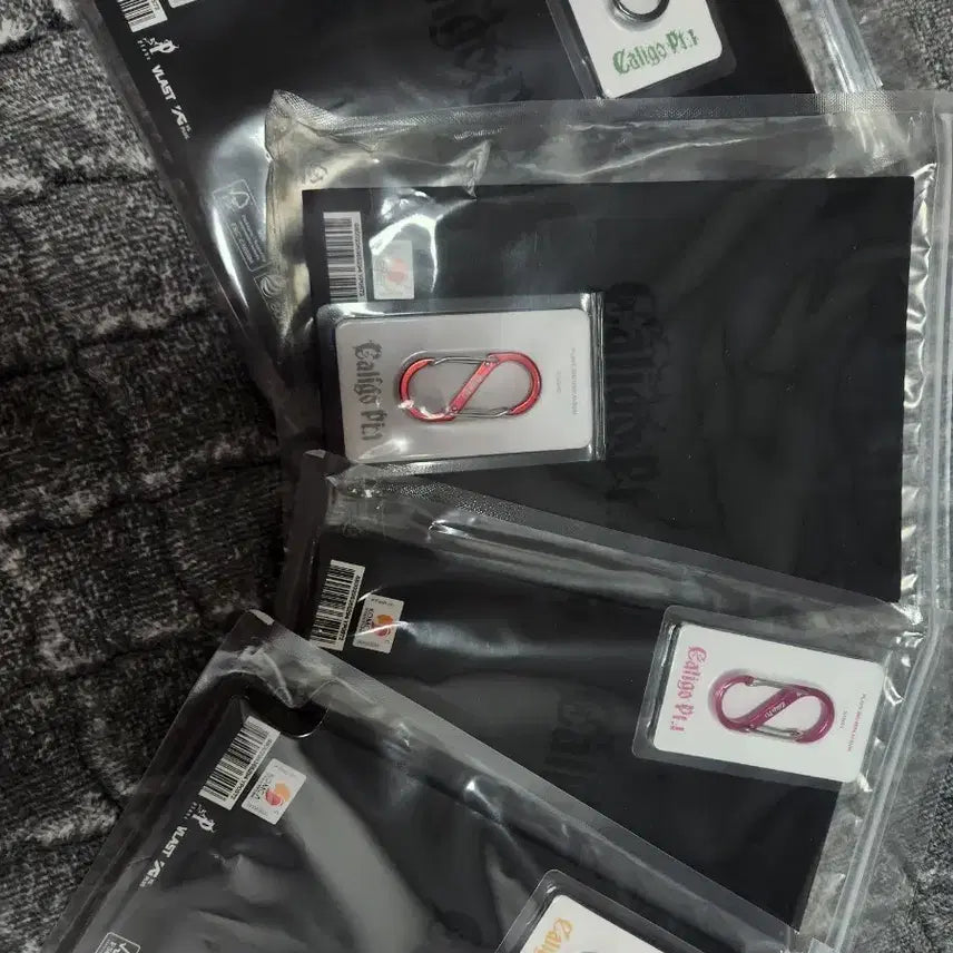 미개봉) 플레이브 칼리고 퓨지티브 카라비너포함