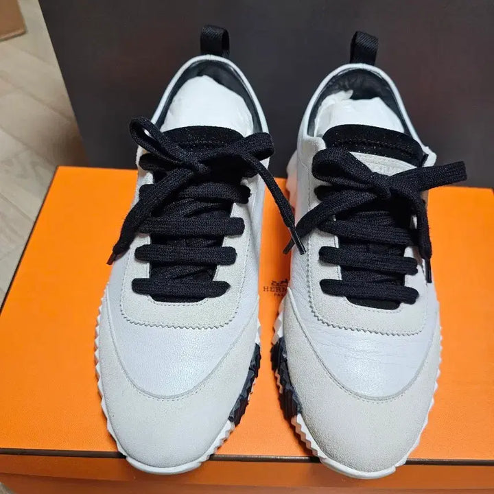[BUNJANG] Hermes Blanc Sneakers / 에르메스 바운싱 스니커즈36.5(235)블랑