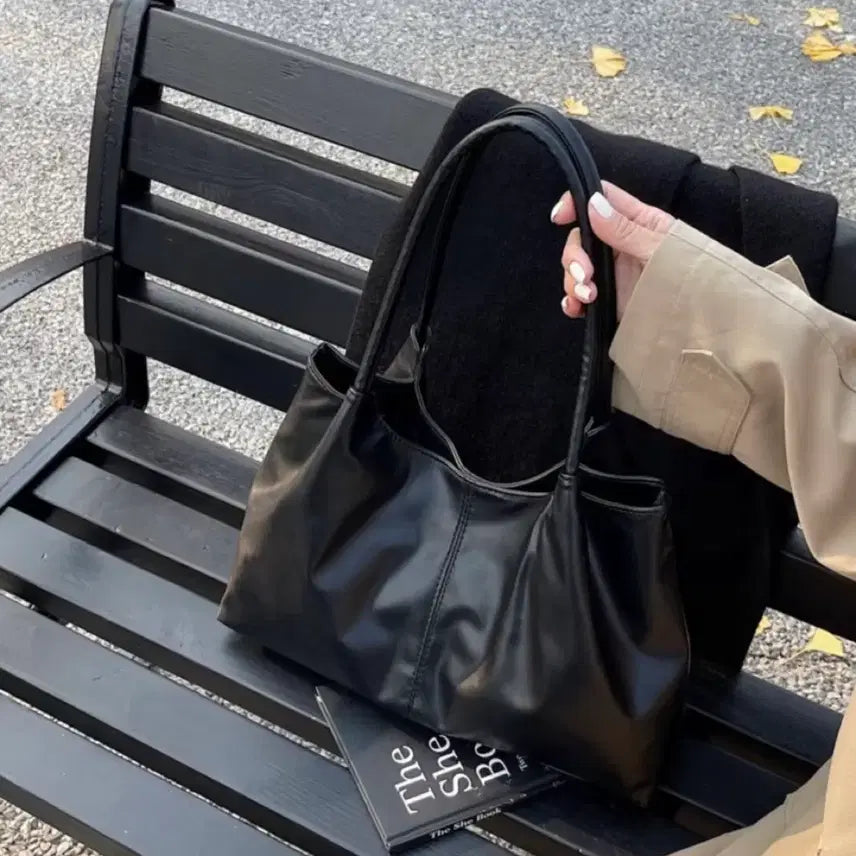 [BUNJANG] Black Leather Shoulder Bag Tote Bag / 블랙 레더 숄더백 토트백 가방
