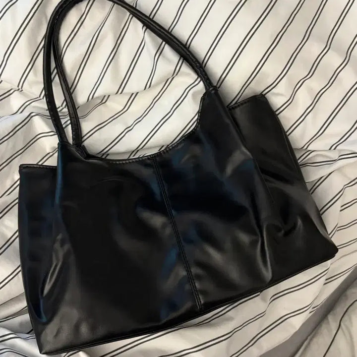 [BUNJANG] Black Leather Shoulder Bag Tote Bag / 블랙 레더 숄더백 토트백 가방