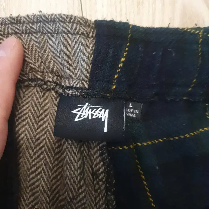 [BUNJANG] Stussy Patchwork Training Pants / [L] 스투시 팬츠