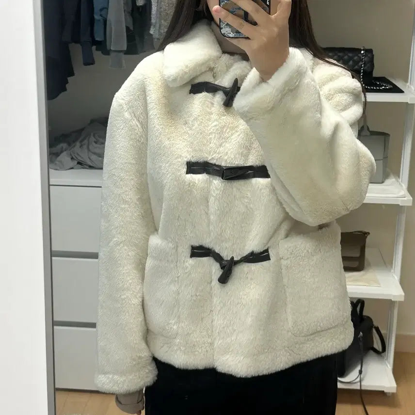 [BUNJANG] Roem Faux Fur Jacket / Roem 로엠 떡볶이 퍼 자켓