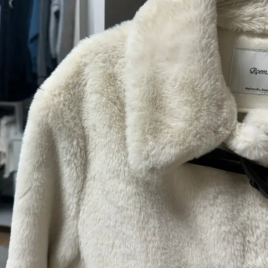 [BUNJANG] Roem Faux Fur Jacket / Roem 로엠 떡볶이 퍼 자켓